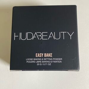 NEW! Huda Beauty Easy Bake Setting Powder Shade Pound Cake